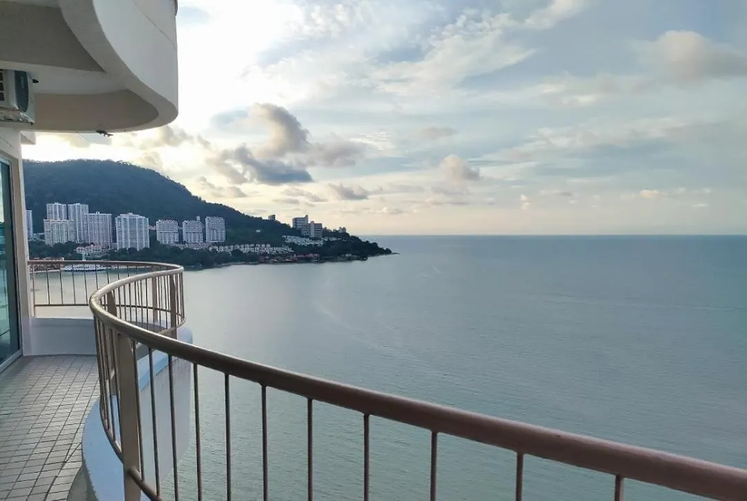 Seaview Deluxe Rainbow Paradise Tg Bungah 7Pax Tanjung Bungah  4*, Tanjung Bungah (Penang)