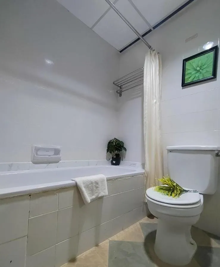 Guest house Seaview Deluxe Rainbow Paradise Tg Bungah 7Pax Tanjung Bungah