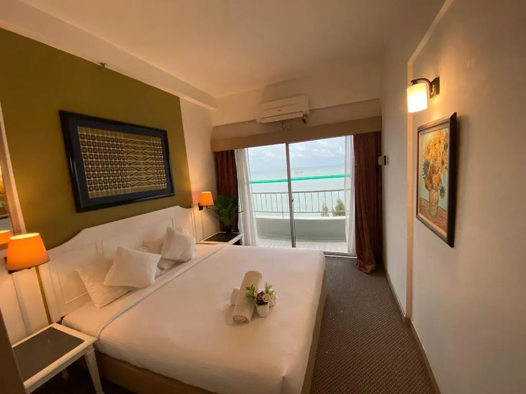 Seaview Deluxe Rainbow Paradise Tg Bungah 7Pax Tanjung Bungah  4*, Tanjung Bungah (Penang)