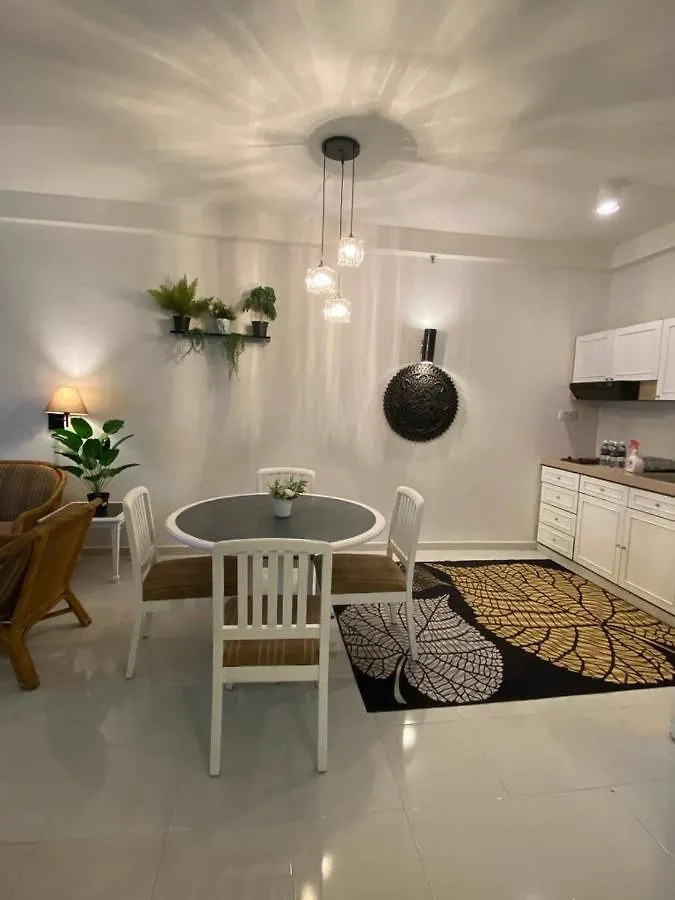 Seaview Deluxe Rainbow Paradise Tg Bungah 7Pax Tanjung Bungah  Guest house Tanjung Bungah (Penang)